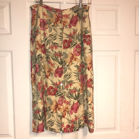 Floral Print Women's Skirt - Picture 1 of 7